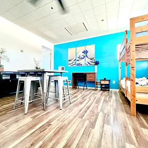 Hostel Whole Family - Rosemont, Sacramento